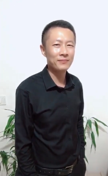 地huhi的第一张照片--福州认干亲服务网