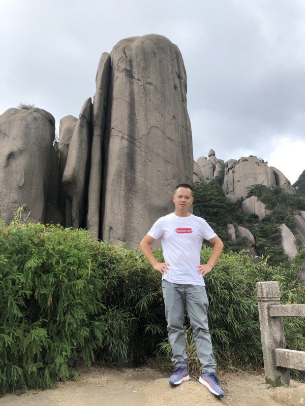 猩猩巨呃的第一张照片--福州认干亲服务网